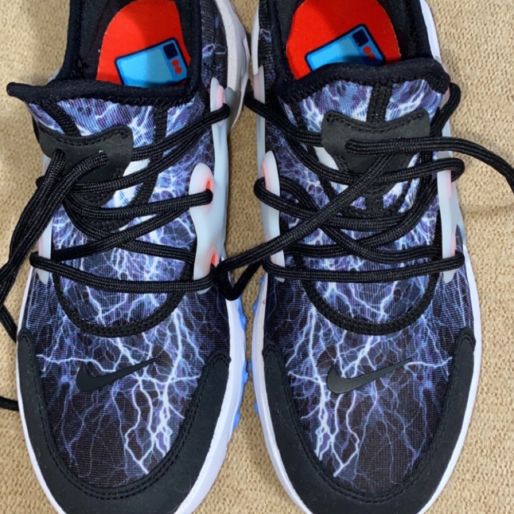 Nike react presto size 5Y